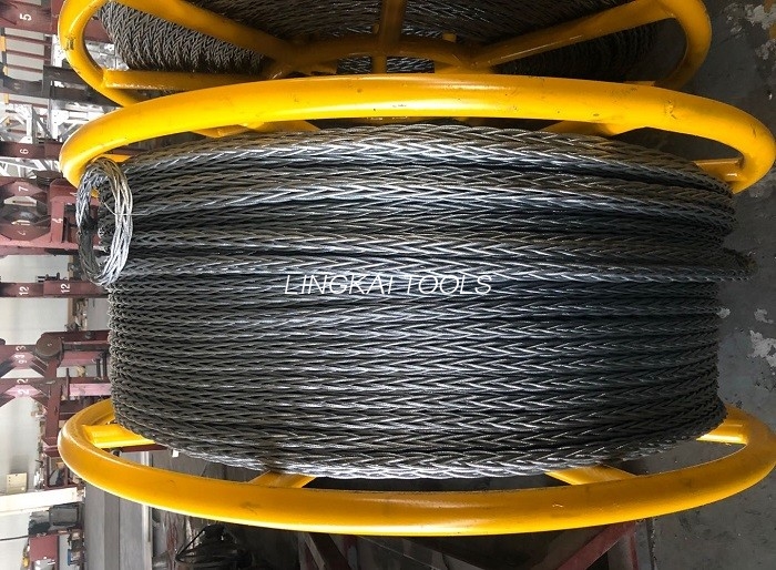 anti-torsion du câble de fil d'acier de 18mm pour la ligne aérienne empaquetée de deux conducteurs ficelant